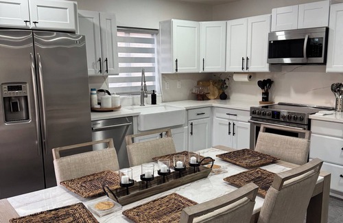 Rancho El Mirage Casa | Desert Paradise w/ Hot Tub and Pool!