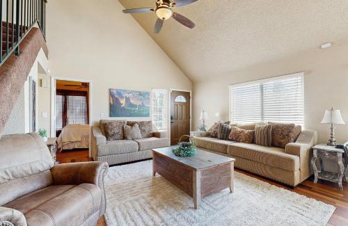 Rose Garden Place Casa | Desert Radiance