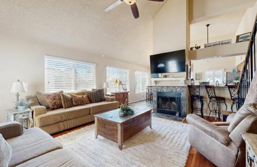 Rose Garden Place Casa | Desert Radiance
