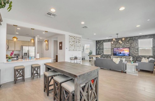 Maryvale Casa | Desert Rose 3Bdrm Phoenix Retreat