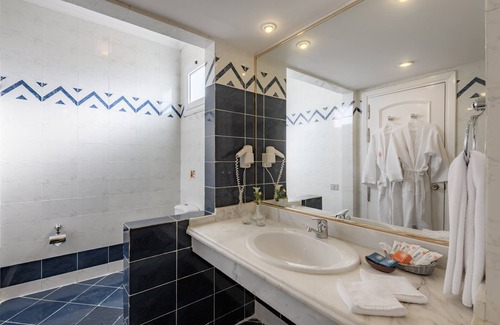 Village Road Hotel | Desert Rose Resort