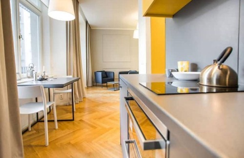 Andel Apartamento | ⚡️ 𝓓𝓮𝓼𝓲𝓰𝓷 𝓐𝓷𝓭𝓮𝓵, WalkScore 99%, Balcony for smokers
