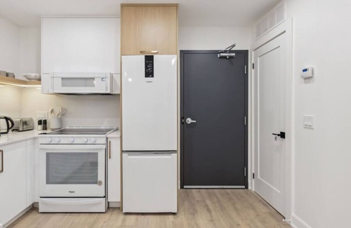 Collingwood Condominio | Design Condo in Downtown Collingwood - 146 Hurontario Unit 2