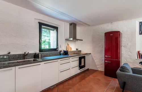 Collina d'Oro Apartamento | Casa de diseño en 3 niveles (Casa Brocchi)
