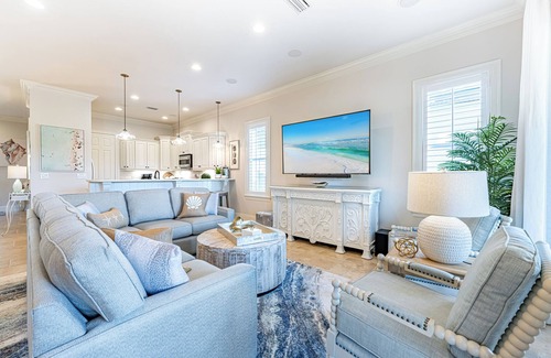 Villa Lago Casa | Designer Golf Course Beach Home with 2 Golf Carts in gated Resort