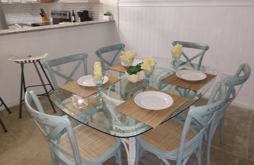 Bahama Bay Complejo | Diseñador renovado condominio en un magnífico entorno tropical