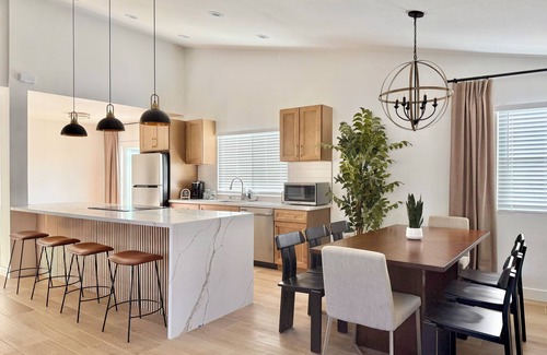 Paradise Hills Casa | Designer's Touch: stylish 4-bed in Paradise Hills, San Diego