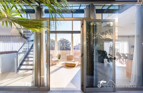 Olivella Villa | Villa de diseño Elodie con piscina y espacio privados