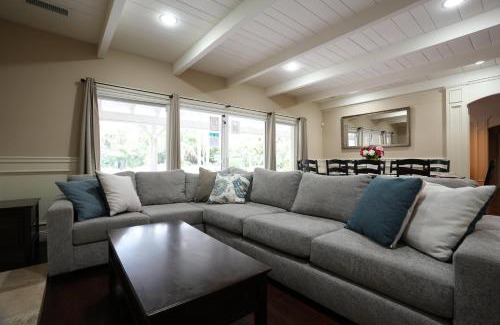 Northwest Anaheim Casa | Destination #03