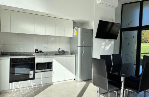 Sierra de los Padres Casa | Destino Serrano, Pileta & Parque en Barrio Cerrado