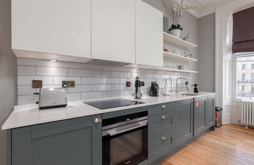 West End Apartamento | Destiny Scotland - Distillers House