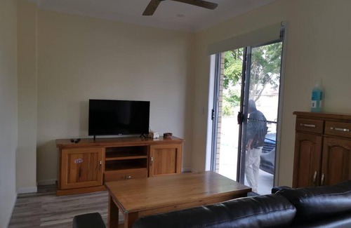 Sunnybank Hills Casa | Detached 2 Bdr 2 storey granny flat close to shopping centre