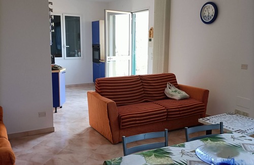 Vallecrosia Casa | Detached Casa Roque Sea View + parking included for families, couples, friends