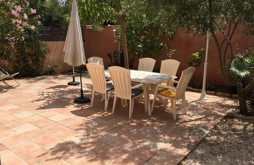 Sanary-sur-Mer Villa | Detached villa in residential area, beach and shops nearby