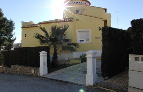 Pedreguer Villa | Villa independiente con jardín y piscina comunitaria