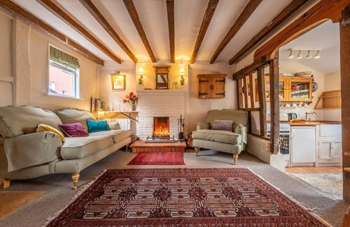 Lavenham Cabaña | Devine wooden beamed cottage in the heart of England’s best preserved medieval village - Weavers Cot