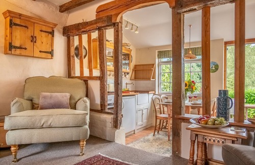 Lavenham Cabaña | Devine wooden beamed cottage in the heart of England’s best preserved medieval village - Weavers Cot