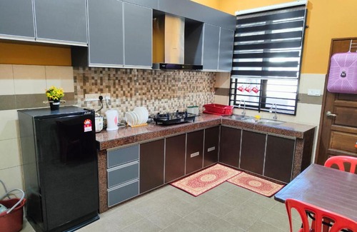 Kampung Gong Limau Apartamento | Dhuha Homestay Kemaman