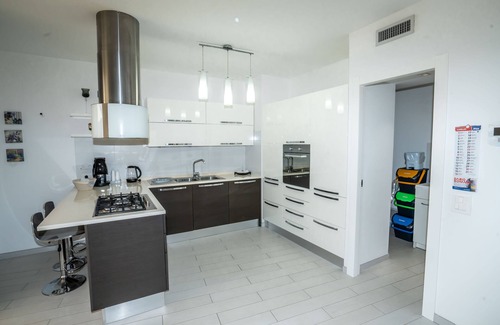 Rosolini Apartamento | Diamante Scirocco Holiday House with Heated Pool