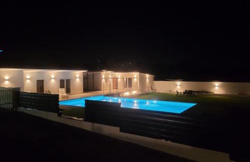 Nisava District Apartamento | Diamona Lux Apartman 1