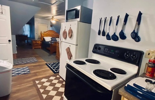 Lawton Apartamento | Diamond Apartment with GYM - 2 miles to Fort Sill & 1/2 mile to downtown!