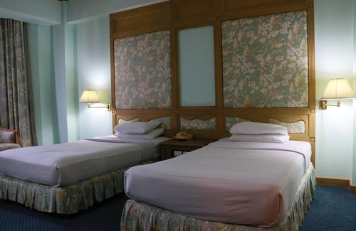 Chang Khlan Hotel | Diamond River Ping Petch-Ngam Hotel