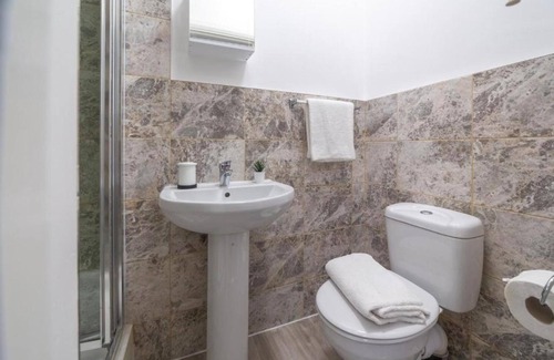 Harlesden Hotel | Diana Hotel