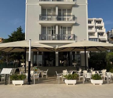 Durres Hotel | DIELL HOTEL