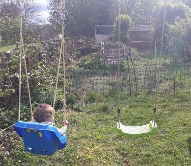 Awagne Casa | DINANT La Bergeronnette avec la chaleur du feu de bois et le jardin