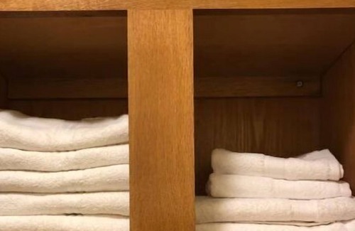Norwich Apartamento | Dinners on us! Above pub mins to casinos. Unit 3