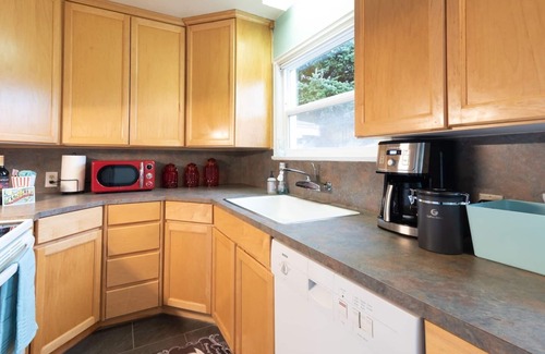 Bremerton Casa | Direct Ferry to Downtown Seattle; Pet-Friendly