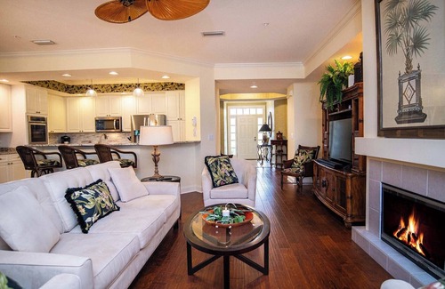 St. Augustine Condominio | Direct Golf course View - screened lanai-sleeps 8 - pool-hot tub-near beaches