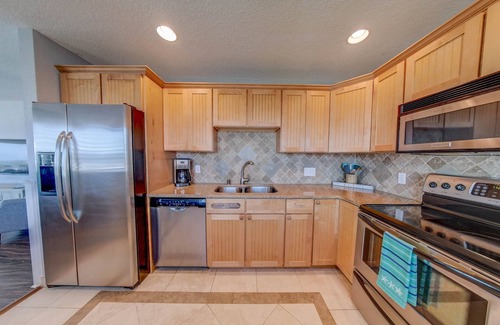 Painters Hill Casa | Direct Oceanfront~Deck~King Bed~Beach