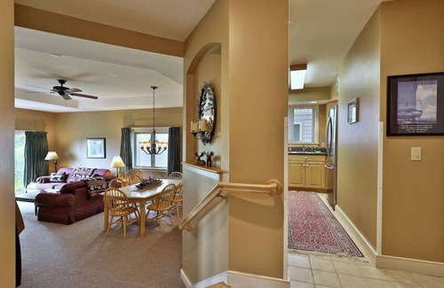 Ludlow Apartamento | Direct Ski Access from this Solitude Condo at Okemo
