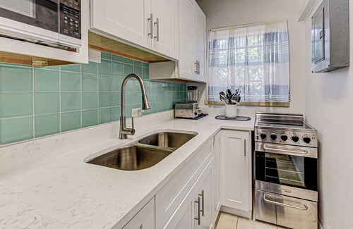 Golden Beach Condominio | Directly on the Gulf - Unit 7 - Studio - Ground Floor - Sleeps 2