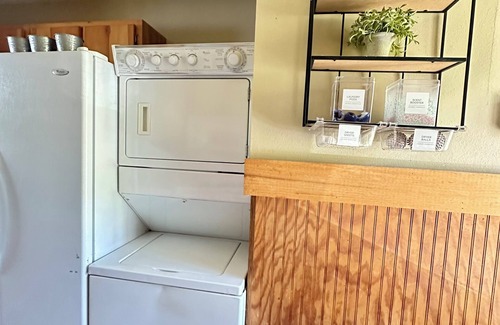 Biloxi Cabina | Disc golf, kayaks, or fish on private Cabin! Near stores, casinos, beaches!