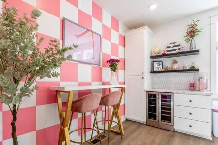 Cleveland Park Casa | Disco Dollhouse - East Nashville + 2 8 mi Downtown