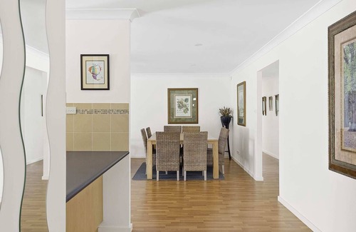 Nerong Casa | DISCOUNTED: Secluded Cottage by the Lake