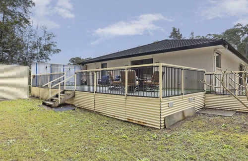 Nerong Casa | DISCOUNTED: Secluded Cottage by the Lake