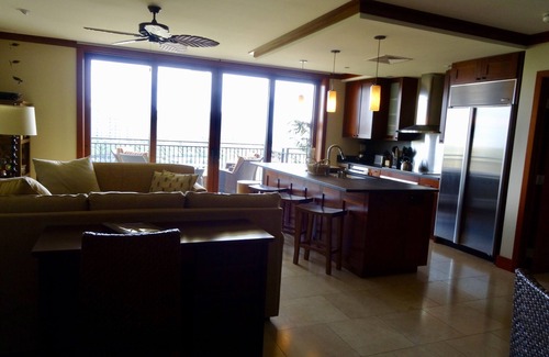 Ko Olina Condominio | FANTÁSTICO ATICO PREMIUM con vista a la playa y la piscina. ¡DESCUENTOS de otoño!