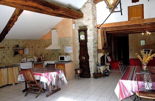 Montredon-Labessonnie Casa | Gran cabaña espaciosa accesible para discapacitados