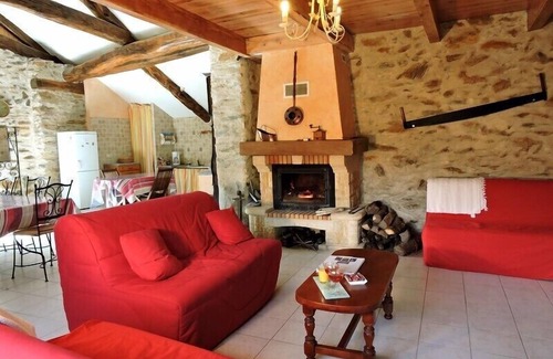 Montredon-Labessonnie Casa | Gran cabaña espaciosa accesible para discapacitados