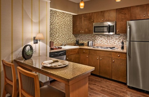 Gainey Village Villas Hotel | Discover Ideally Located Suites in Gainey Ranch AZ w/ Free Parking & Breakfast!