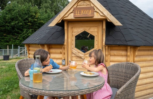 Farbus Cabina | KOTA à la ferme-Cabaña de madera-Baño Privado-Estándar-Vista al Jardín