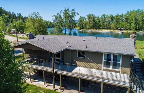 St. Maries Casa | Discover St. Maries charm in our spacious 3-bedroom retreat