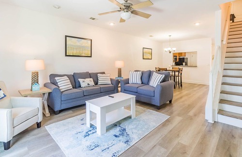 Sunset Pass Condominio | Discover Tranquility: Banana Bay Resort's Home Near All the Action!