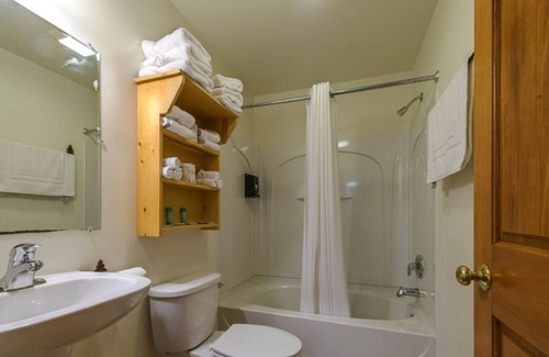 Warrens Casa | Discover Wisconsin's Hidden Gem! Minutes to Wisconsin Cranberry Discovery Center