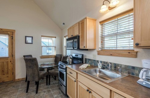 Dover Bay Casa | Discover "Utopia"! Your dream Idaho getaway awaits in this cozy bungalow, nestled near the lake with trails and amenities close by!
