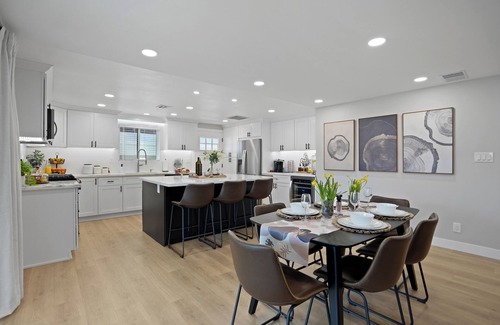 Placentia Casa | Disney Close-Luxury/2Kings/Elsa &Toy Story themes