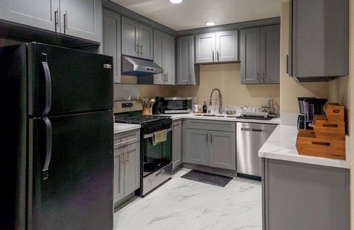 Midway City Casa | Disney Family Luxe 3BR Home + Game Room/EV Charging+King Beds